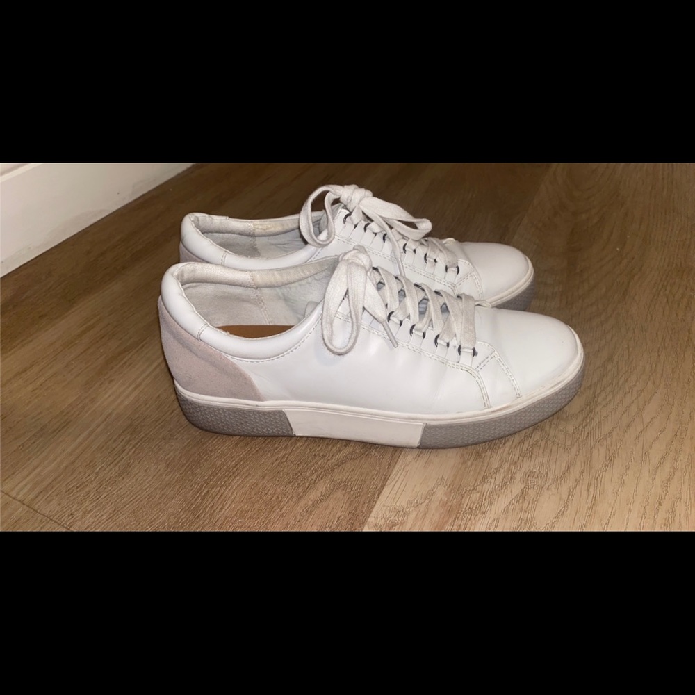 Waterproof leather sneaker
